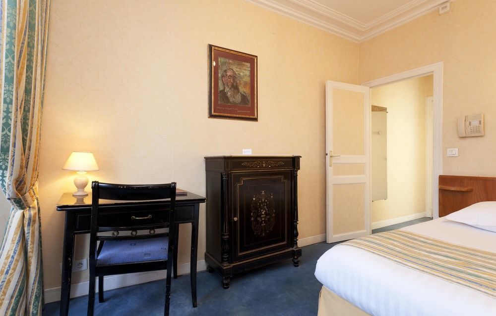 Hotel Du Quai Voltaire París Exterior foto