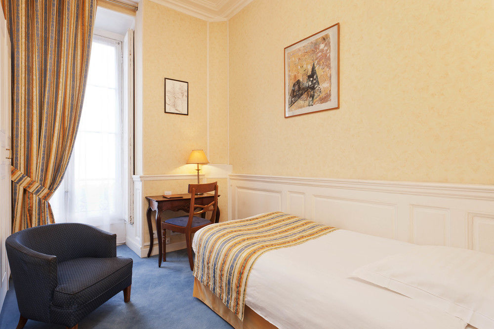 Hotel Du Quai Voltaire París Exterior foto