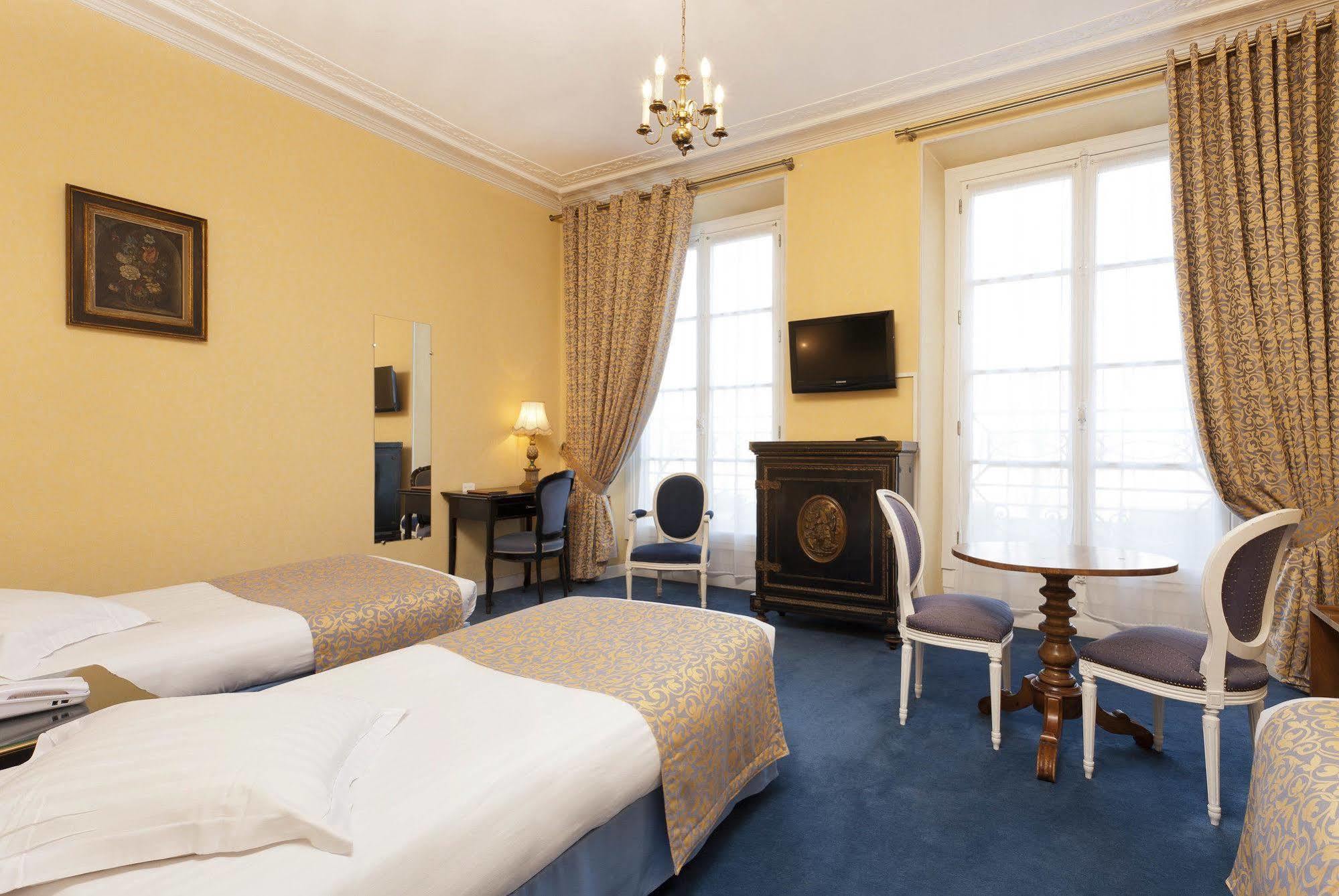 Hotel Du Quai Voltaire París Exterior foto