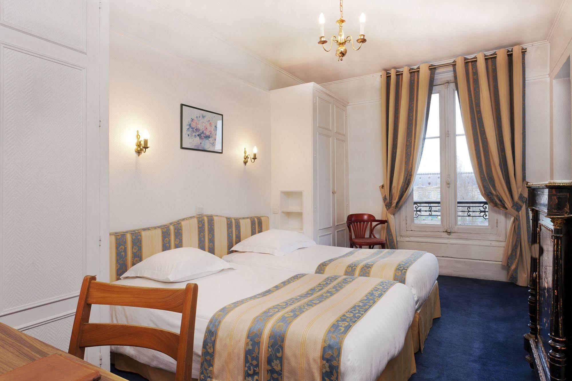 Hotel Du Quai Voltaire París Exterior foto