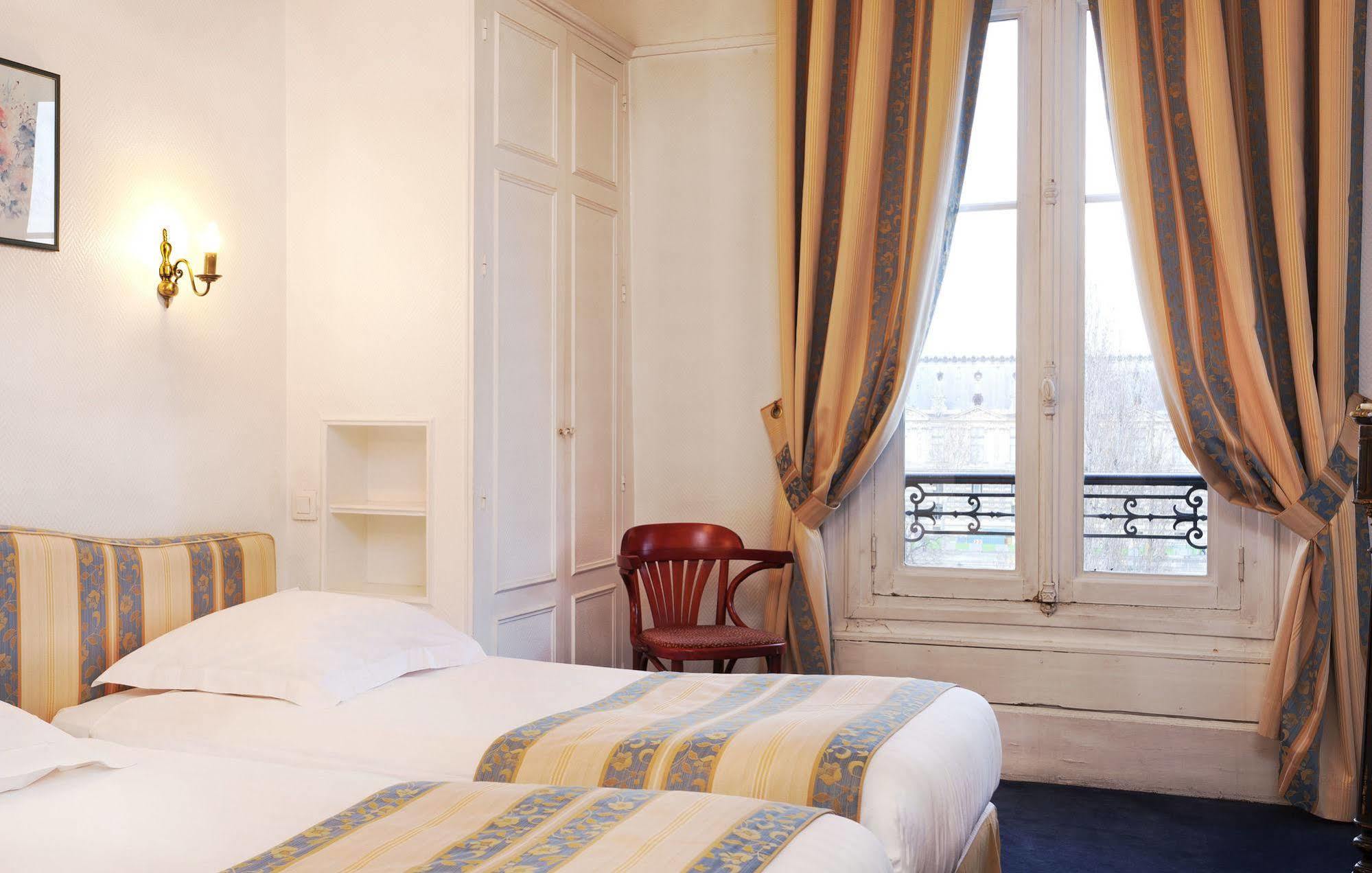 Hotel Du Quai Voltaire París Exterior foto